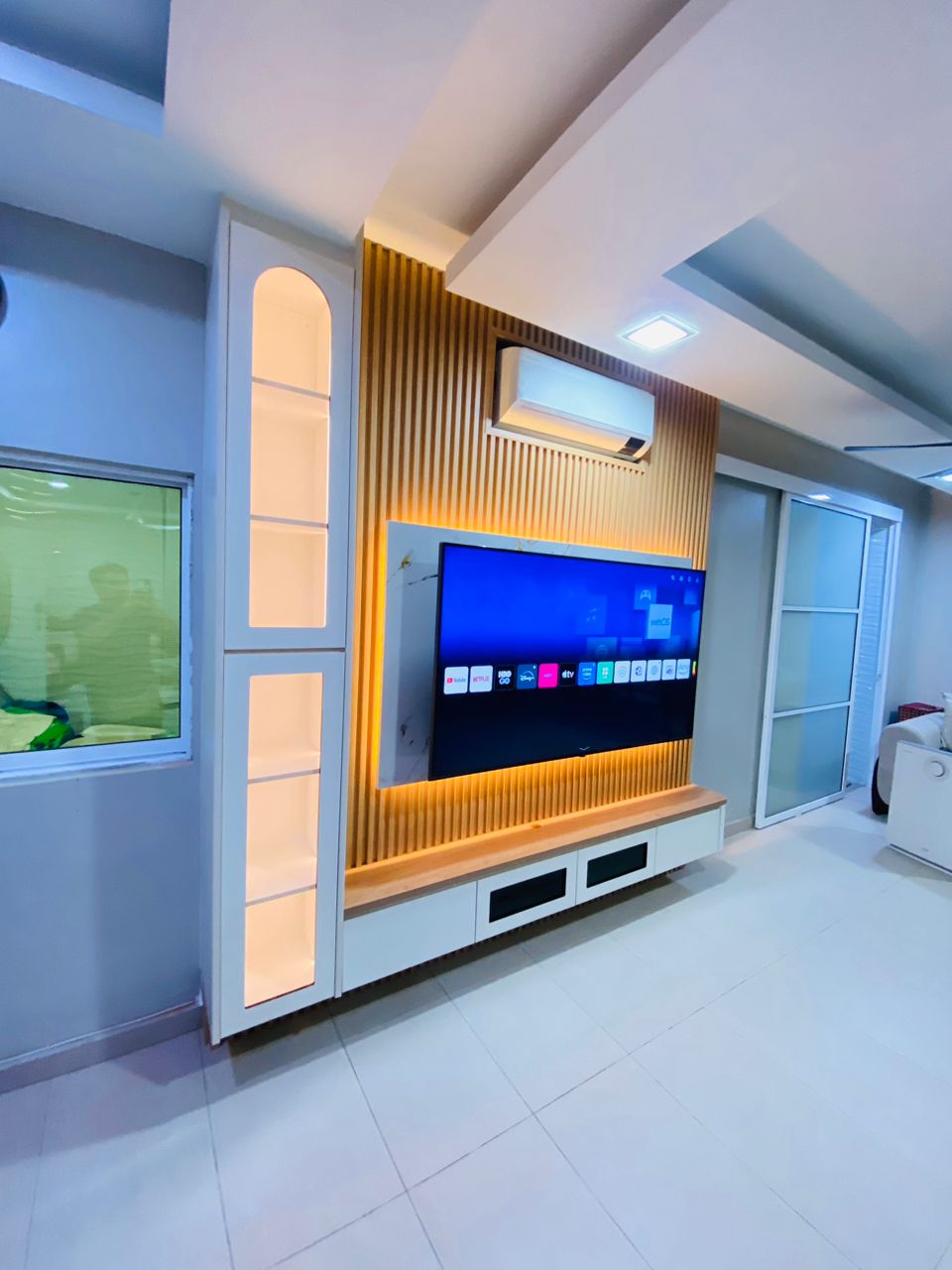 TV cabinet custom siap pasang oleh UTECH Interior